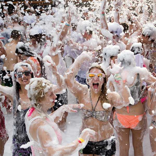 Schaumparty bei Abireisen mit ruf